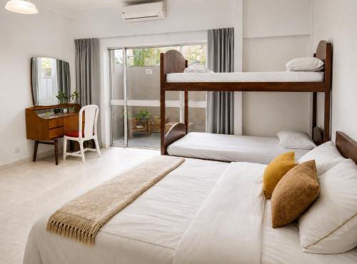 Knocknock 70s Home 5BDR at Jonker, Free Parking