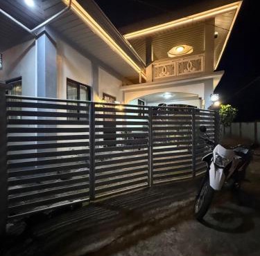 Nimrod's Cafe - Airconditioned Queen Beds with Starlink Wi-Fi