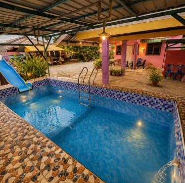 Private Pool Family - Homestay Tok Abah Dalam Rhu in Pasir Puteh