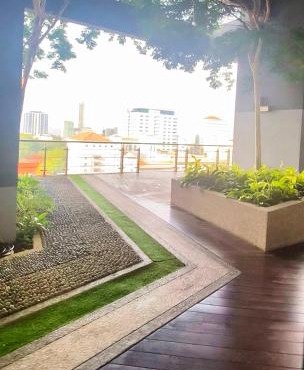 Family Stay for 7 - Walk to Food Paradise - City View