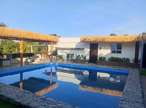 V Hostel Galera in Puerto Galera