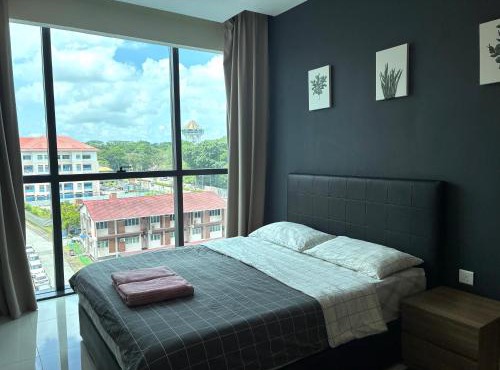 Kuching Kozi Square 2paxs Large Window CityView Infinity Pool 2E