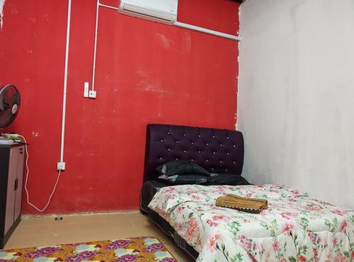Black Cafe Homestay in Kota Bharu
