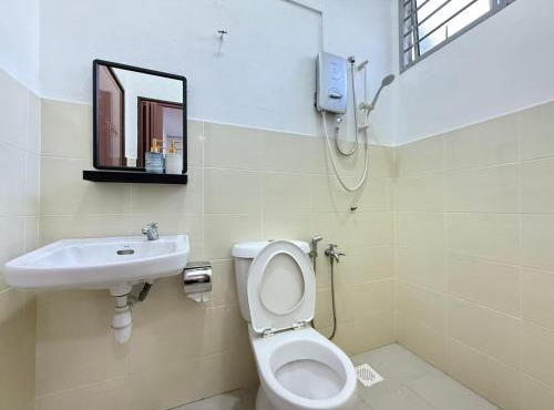 R3troHouse3 4BR 14PAX Near188Tower, HTAA, In Town in Kuantan