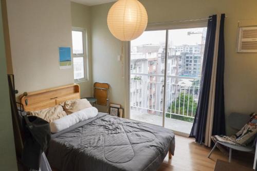Modern Corner Studio with Balcony