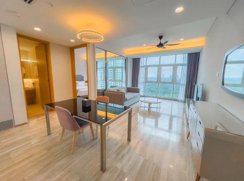 UHF HOTELS and RESORTS PINETREE