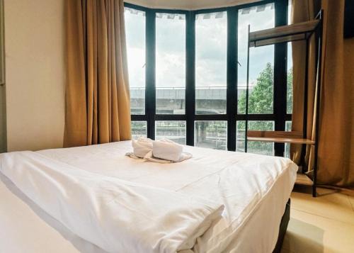 Swing & Pillows - Sentul Jalan Ipoh Kuala Lumpur