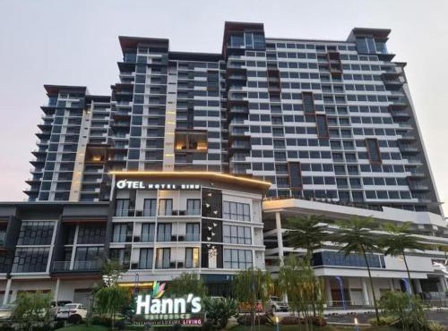 Hann's Residence with wide-angle view