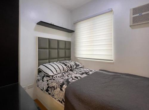 Victorian Charm, Modern Comfort - Near SM Batangas