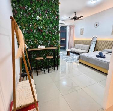 3 min Paradigm, 5 min Sutera Mall, Garden Studio