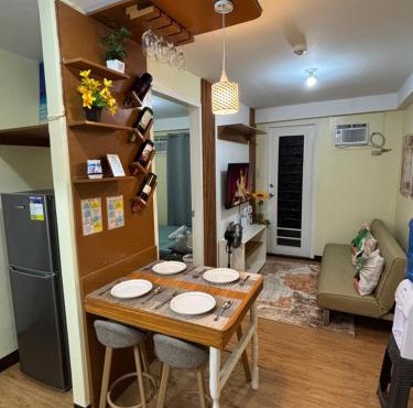 Condo near airport smx sm lanang grand regal hot