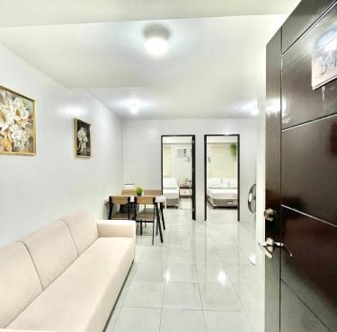 2BR Family Condo for 6pax near IT Park Budget Stay at Urban Deca Homes Banilad by Gerra unit Nathan