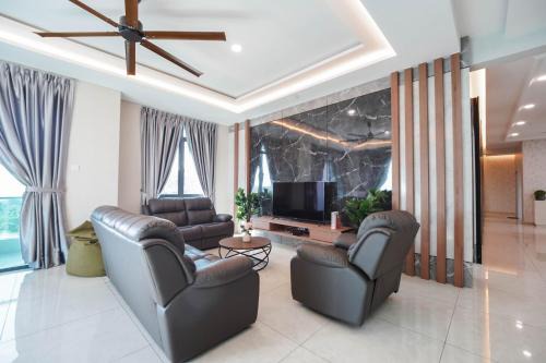 22 Penthouse by BRB, Airport View & 18 Pax