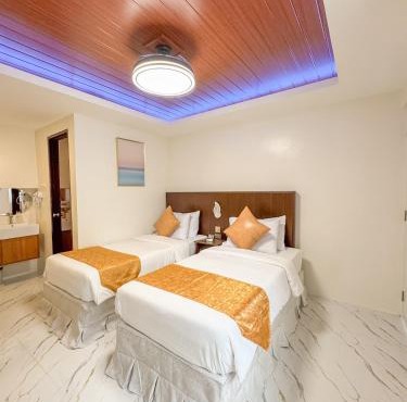 Hotel Adelina Balanga City Bataan in Balanga