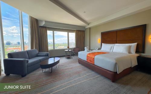 Acacia Hotel Manila