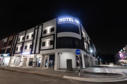 HOTEL 101 Permas Jaya NEW in Johor Bahru