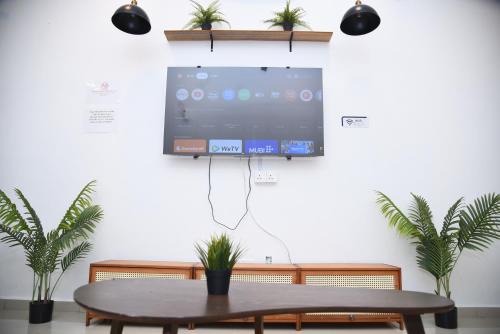 Unit 01 Homestay Private pool & Netflix Muar