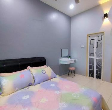 Guesthouse Mergong Jaya l Town Area l Near by Lotus Mergong 8-10 Pax