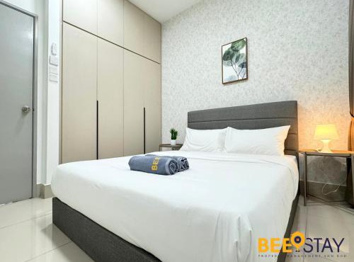 Salak Selatan Pool View with Wifi & Netflix 4PAX