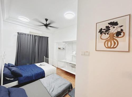PLATINO SERVICE APARTMENT, 2BR Family Suite, Next to Paradigm mall JB with Big Patio & Pool Access,
