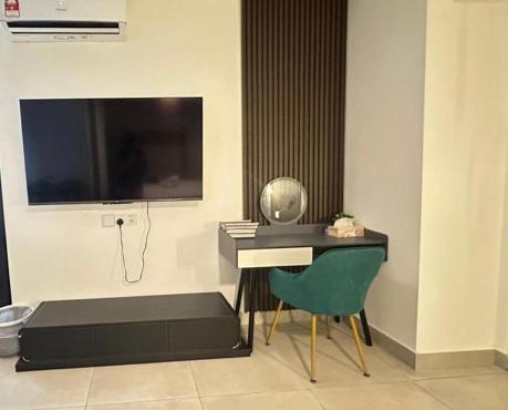 NEAR SUBANG AIRPORT Dk Impian Studio 1-3 pax