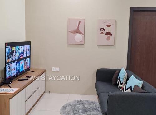 Mahkota Valley Suite Pool View with 2 bedroom and Netflix