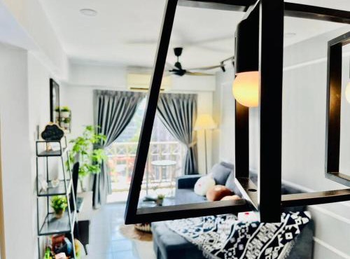 9 pax Homestay near Axiata Arena & Pavilion 2