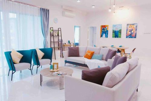 2000sq ft(186平米) Spacious Residence@IMAGO Mall, KK