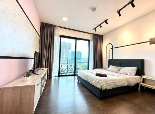 Almas Suites Studio Netflix Puteri Harbour By STAY