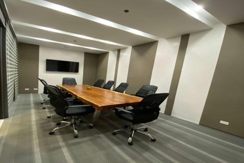 Days Hotel by Wyndham Iloilo