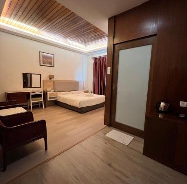 D Eastern Hotel