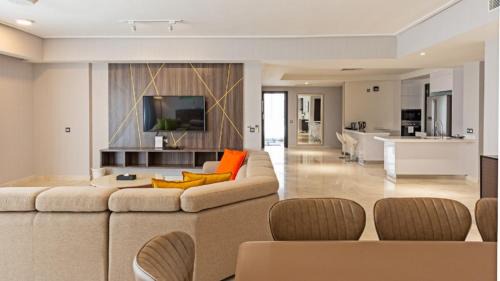 TRILLION SUITES by SLG