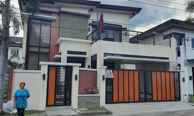 Angeles City House | Friendly, quiet, secured area with swimming pool.